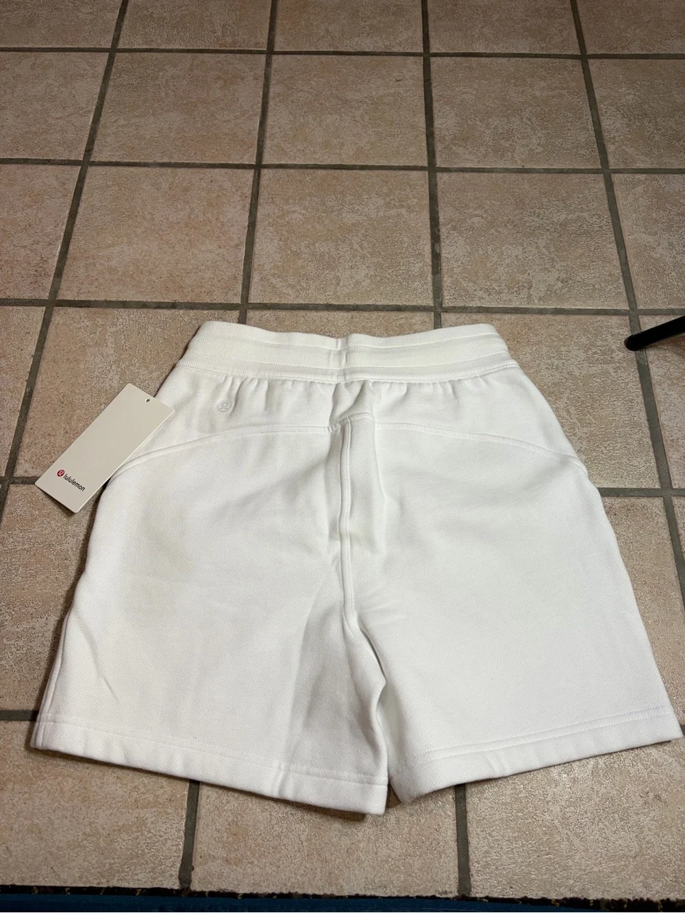 NWT Lululemon Scuba High-Rise Short 5